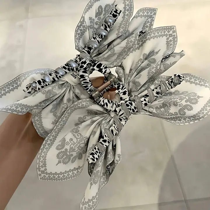 Black and White Print Bow Hair Clips - Desert Sunday