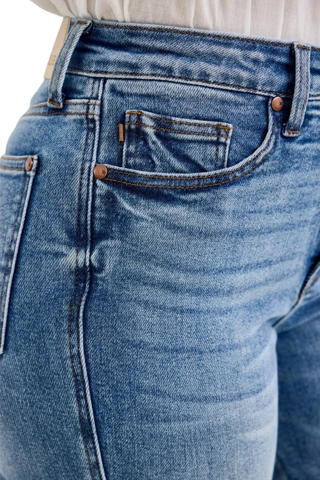 Judy Blues Daisy Tummy Control Jeans In Light Wash - Desert Sunday
