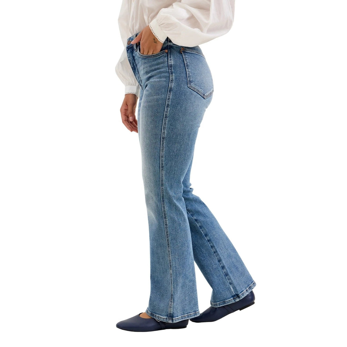 Judy Blues Daisy Tummy Control Jeans In Light Wash - Desert Sunday