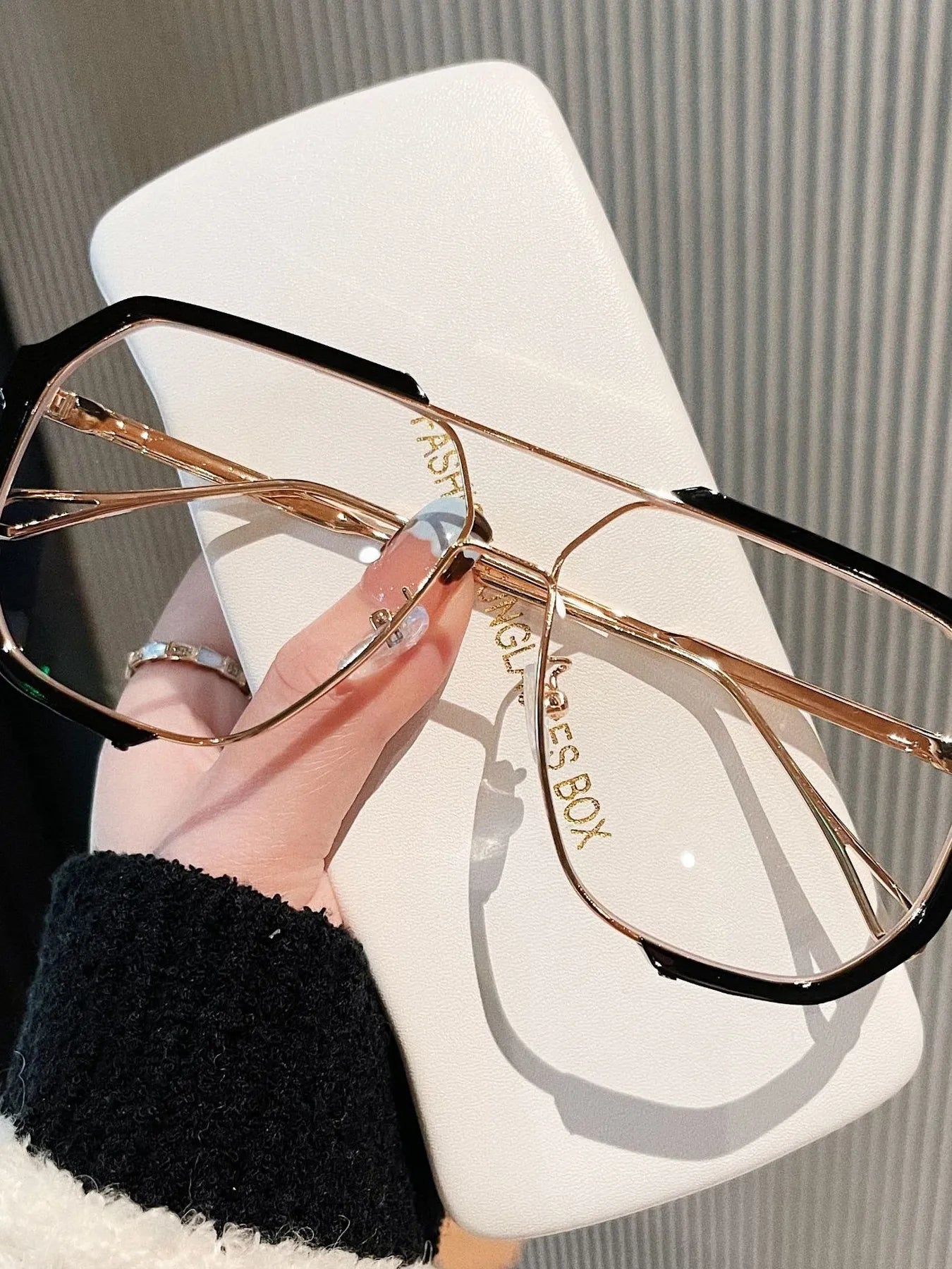 UV Protection Oversized Sunglasses - Desert Sunday